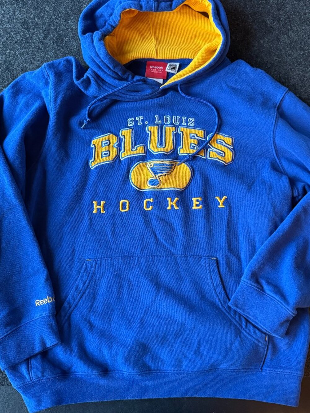 Vintage Reebok St Louis Blues NHL Hoodie Men’s Medium Embroidered